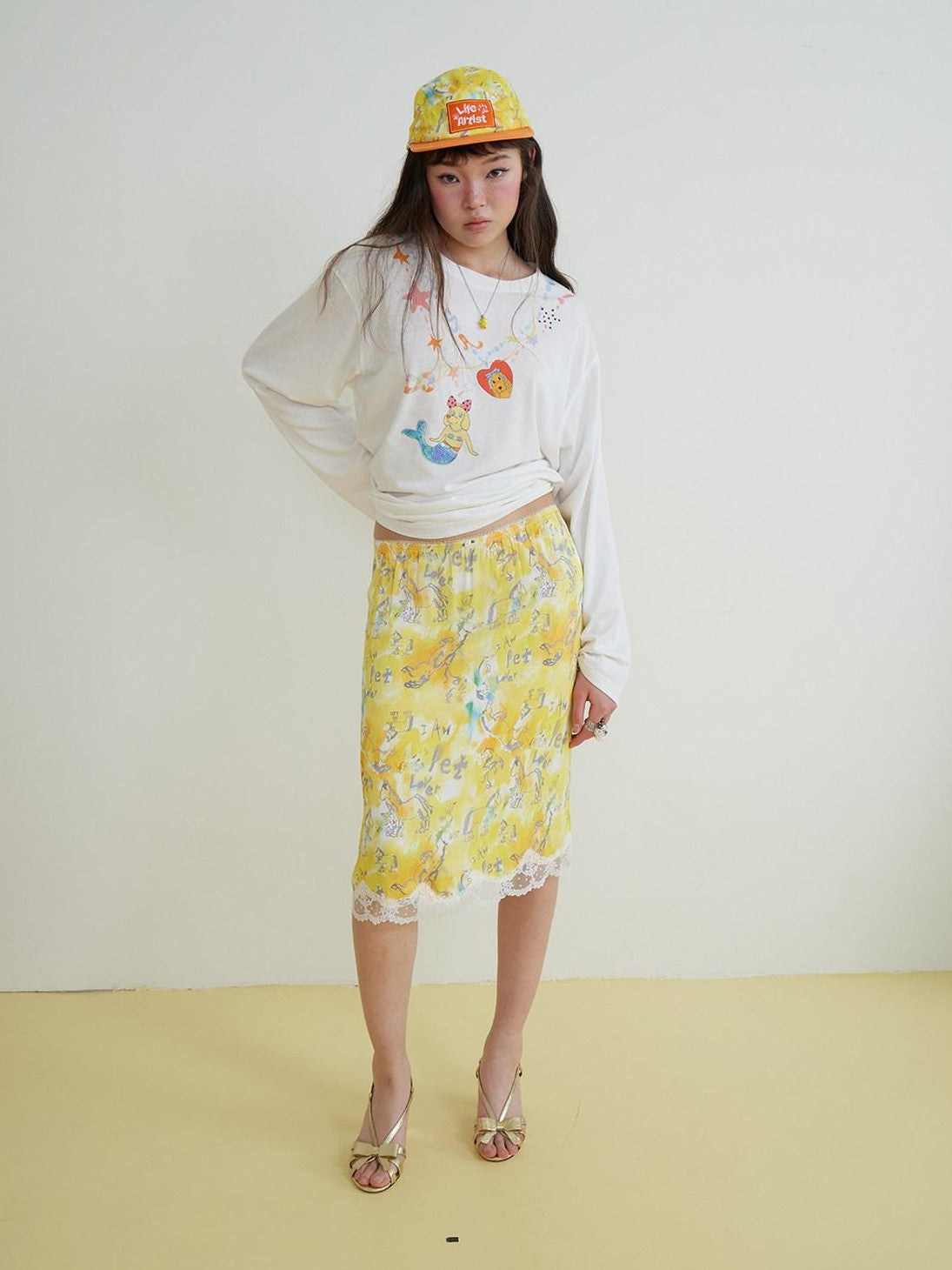 sancco house Yellow Graffiti Print Lace Mid Waist Loose Women&
