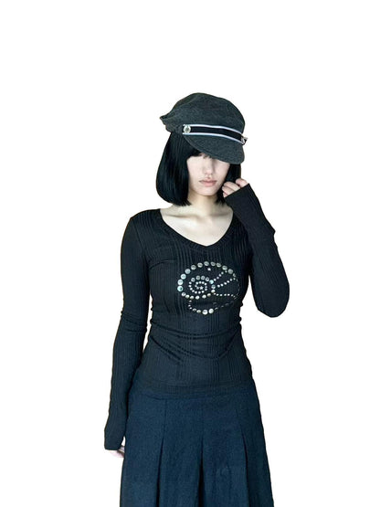 takeabreak Black Studded Conch Rhinestone V-neck Women&