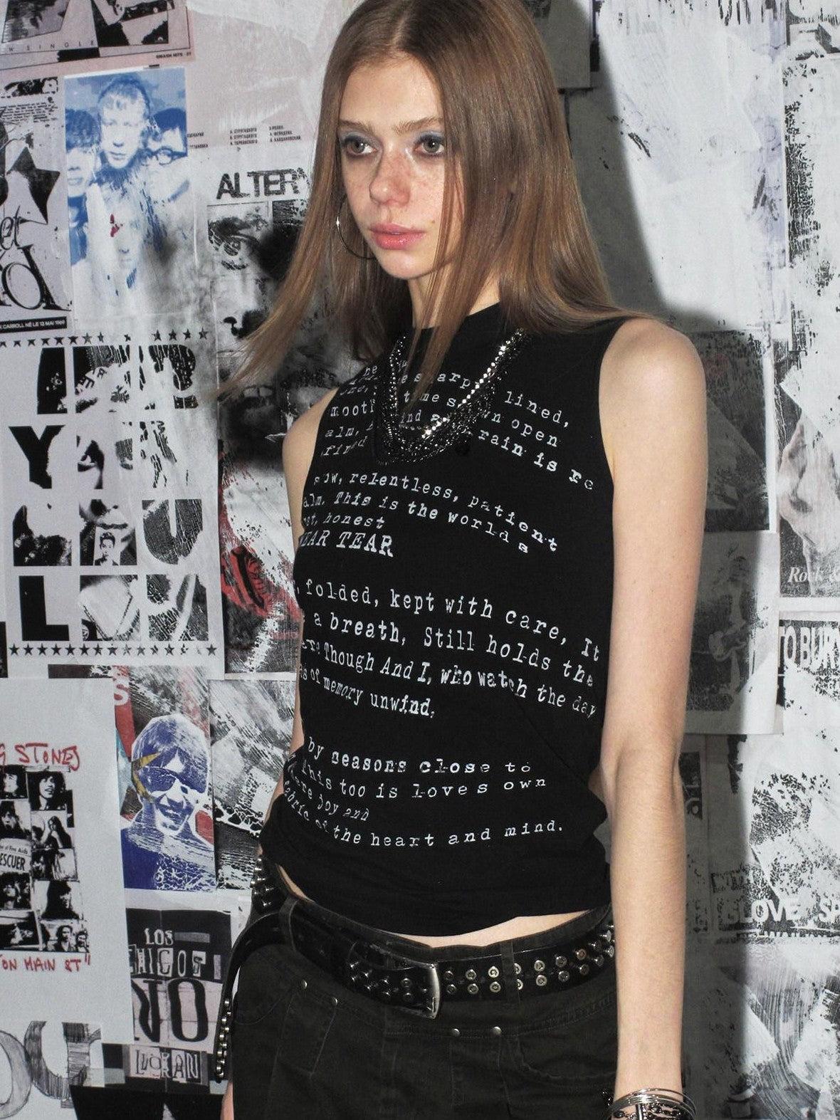 wear And tear Black High Neck Distressed Letter Print Slim Women&