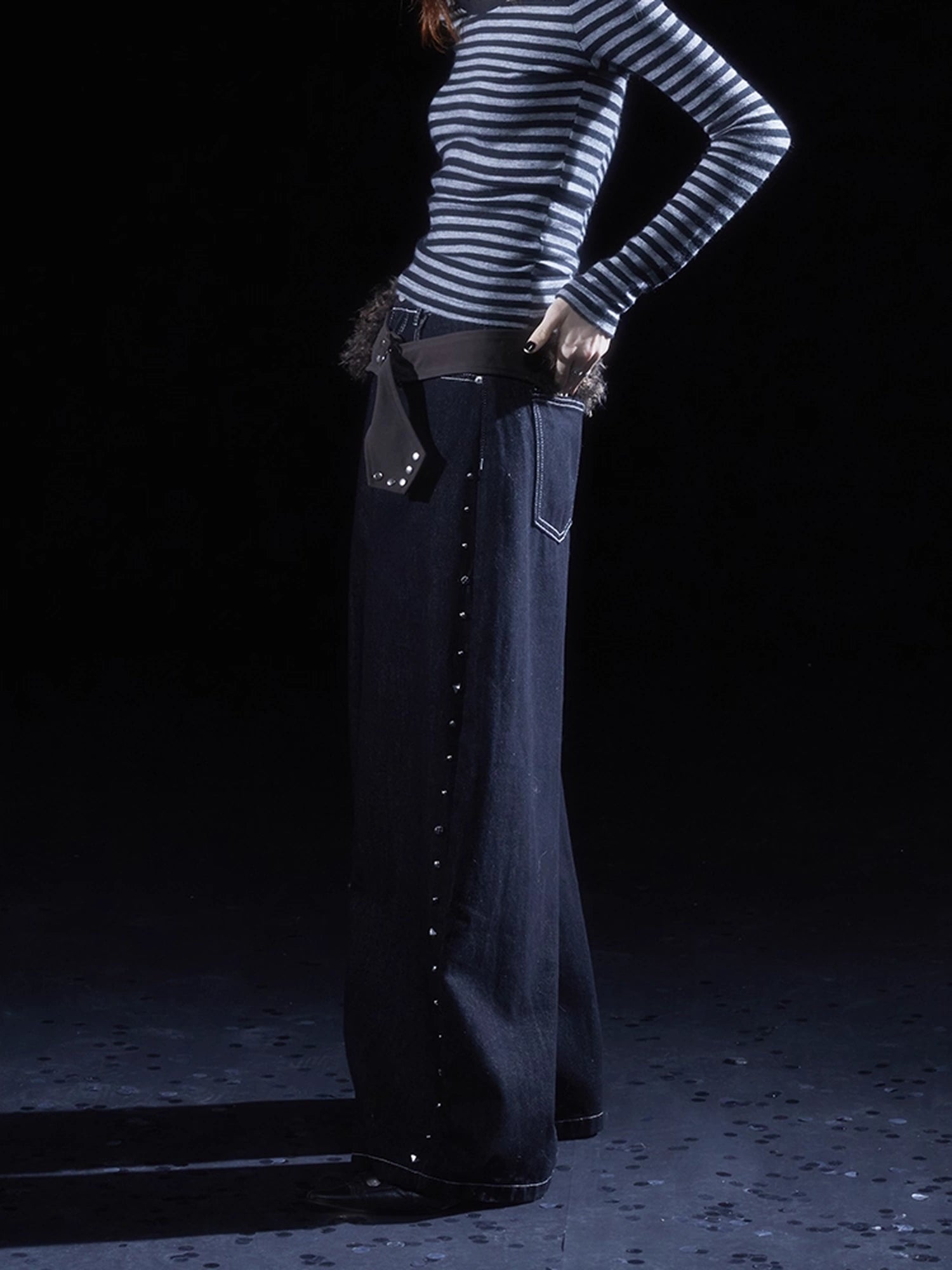 wear_And_tear_Double_Rivet_Washed_Wide_Leg_Denim_Pants_MISSTT