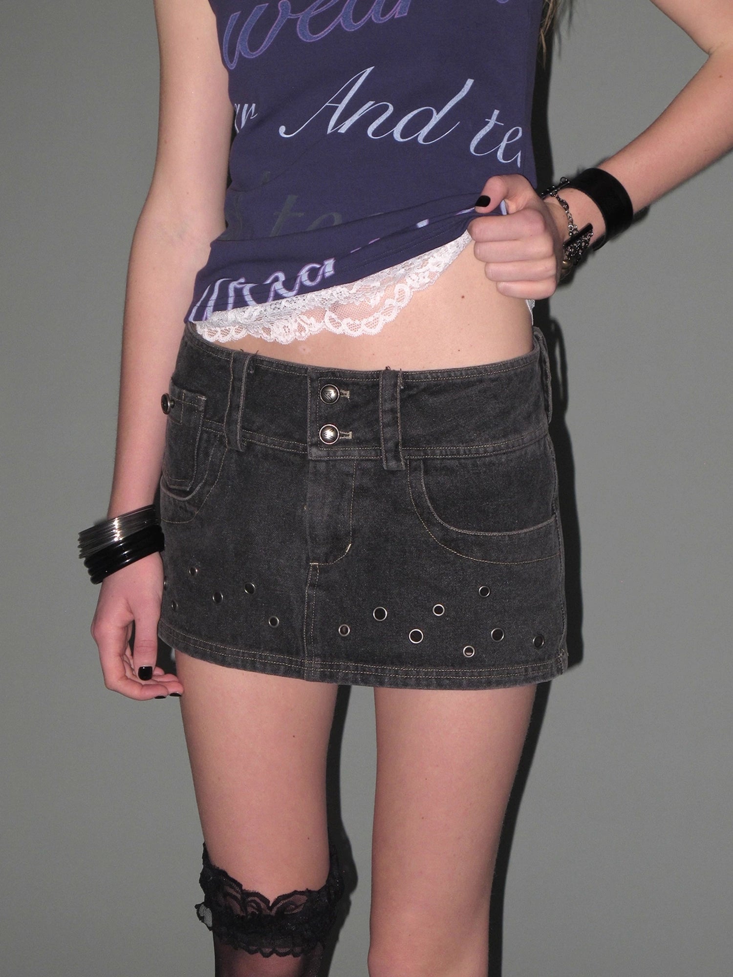 wear_And_tear_Eyelet_Trimmed_Denim_Mini_Skirt_With_Lining_MISSTT