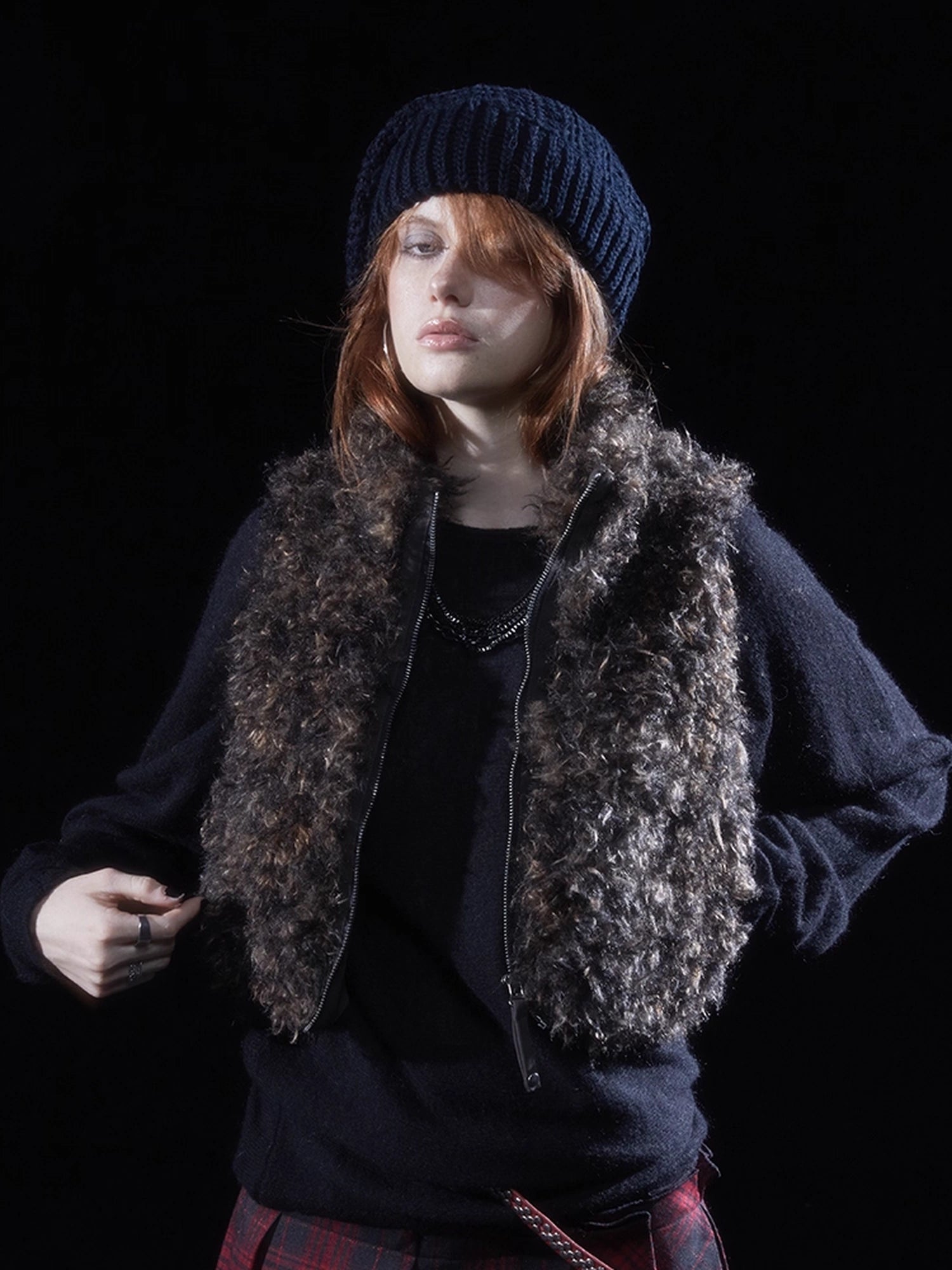 wear_And_tear_Faux_Fur_Patchwork_Zipper_Vest_With_Leopard_Print_Collar_MISSTT
