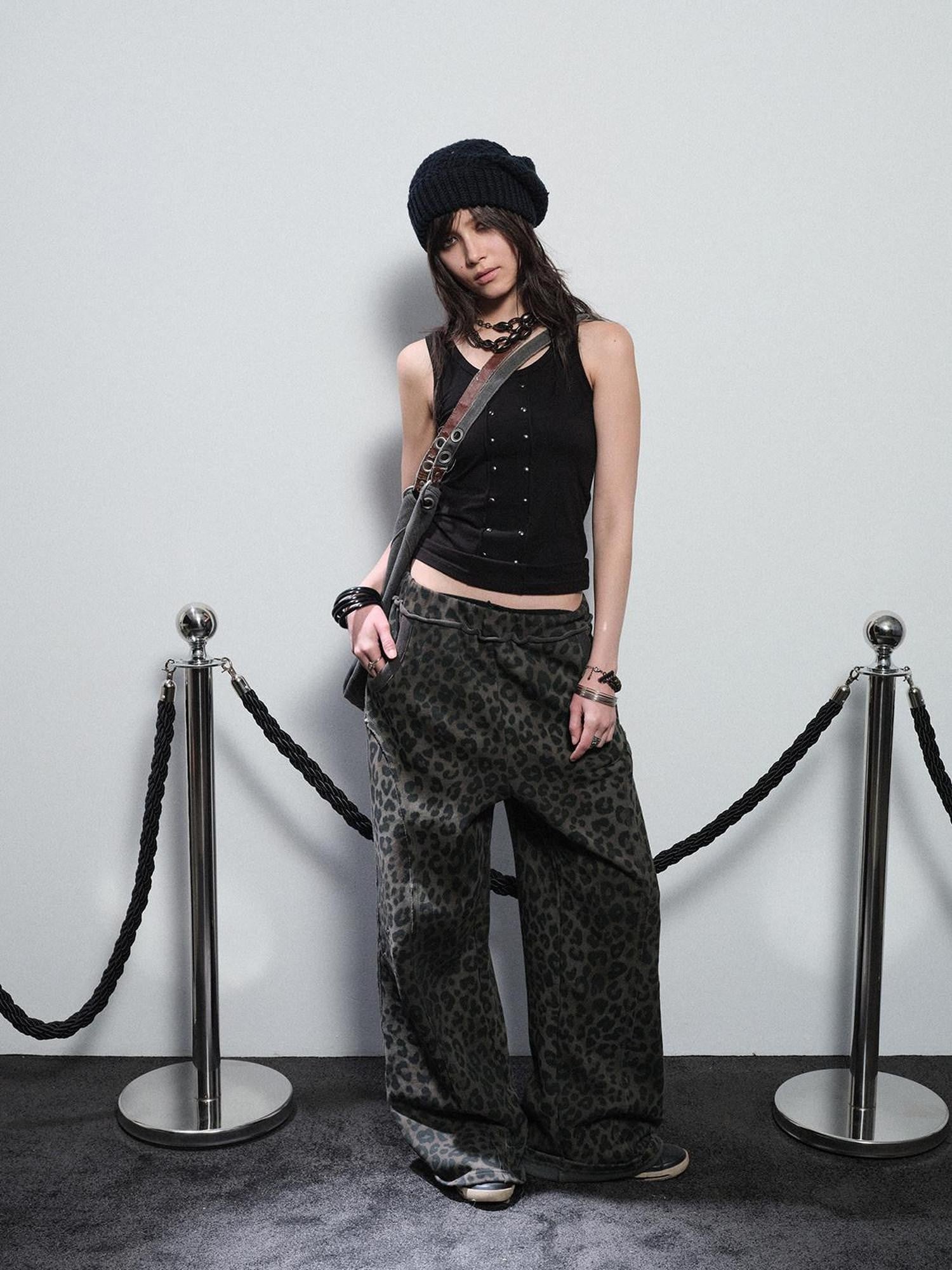 wear And tear Leopard Studded Frayed Split Women&