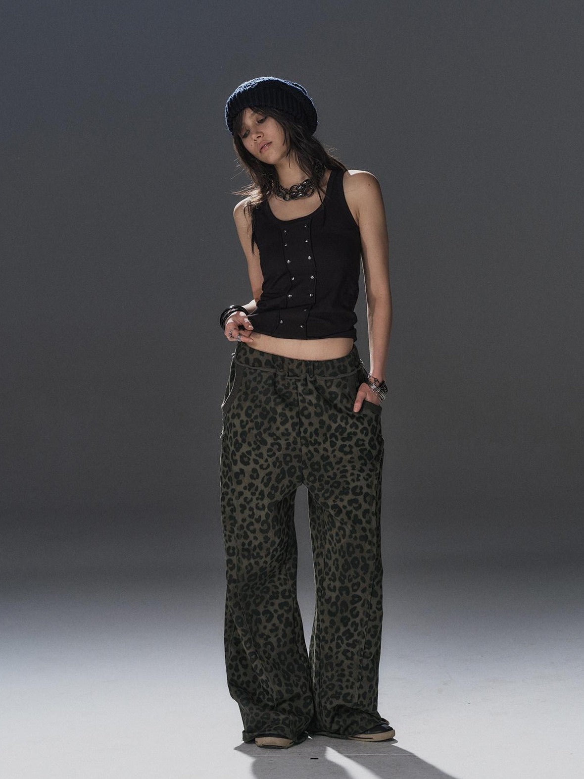 wear And tear Leopard Studded Frayed Split Women&