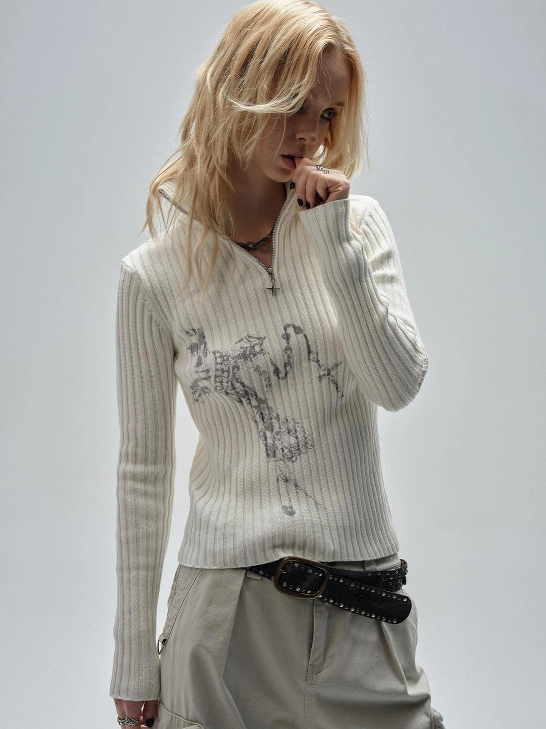 wear And tear Ribbed White Punk Zip Neck Sweater