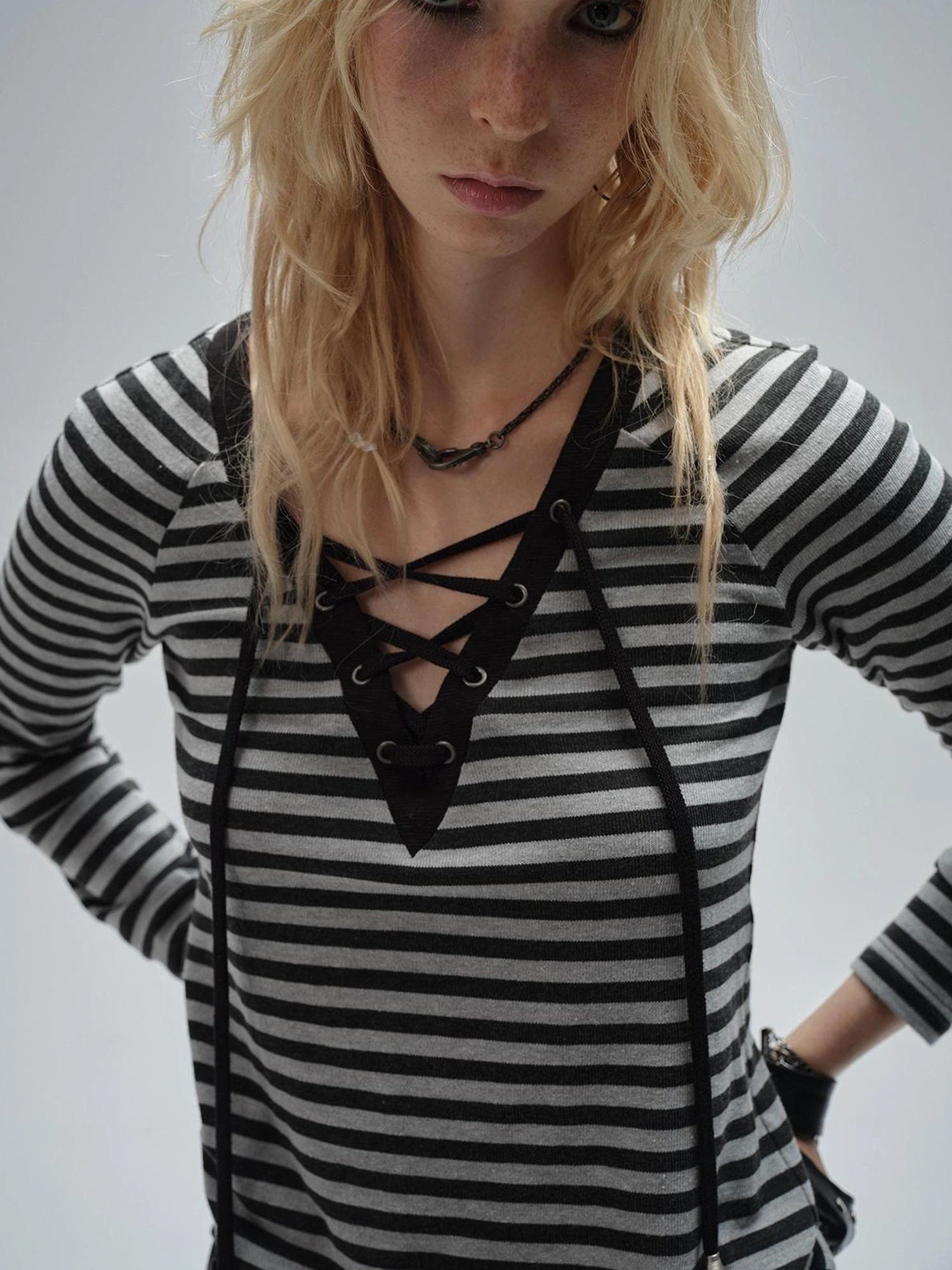 wear And tear V-Neck Lace-Up Striped Punk Raglan T-Shirt