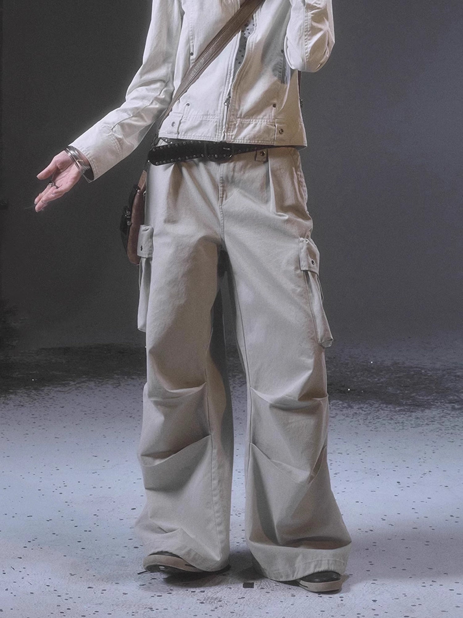 wear_And_tear_Wide_Leg_Cargo_Pants_With_Print_Embroidery_Studs_MISSTT