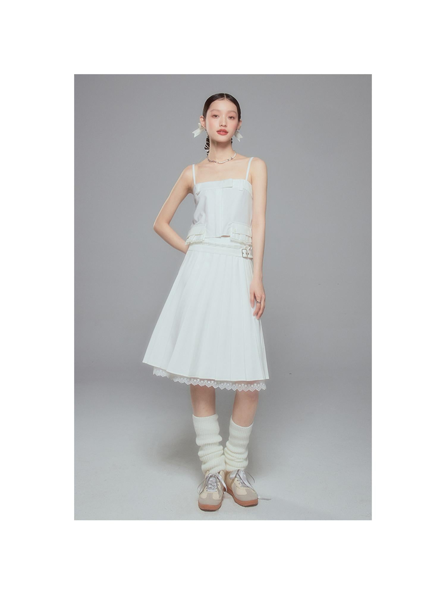 DIDDI MODA Elegant Pleated Skirt With Floral Hem A Line Silhouette
