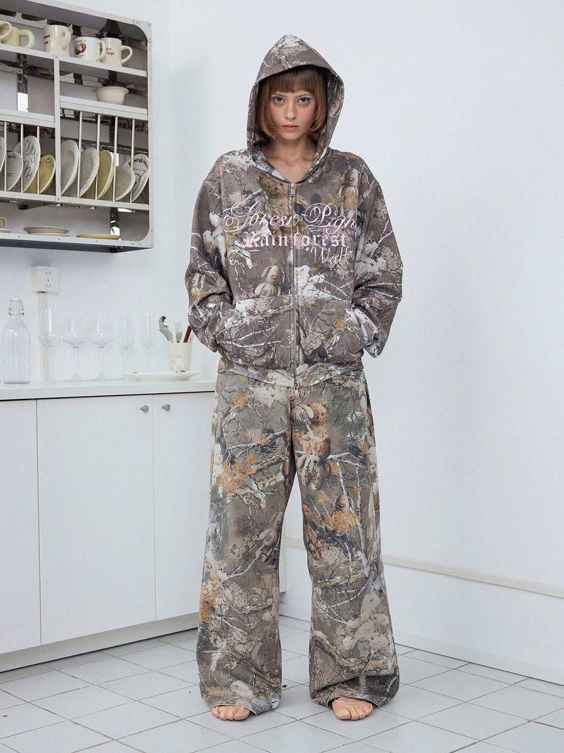 wii wil Bear Camo Washed Distressed Cargo Women&