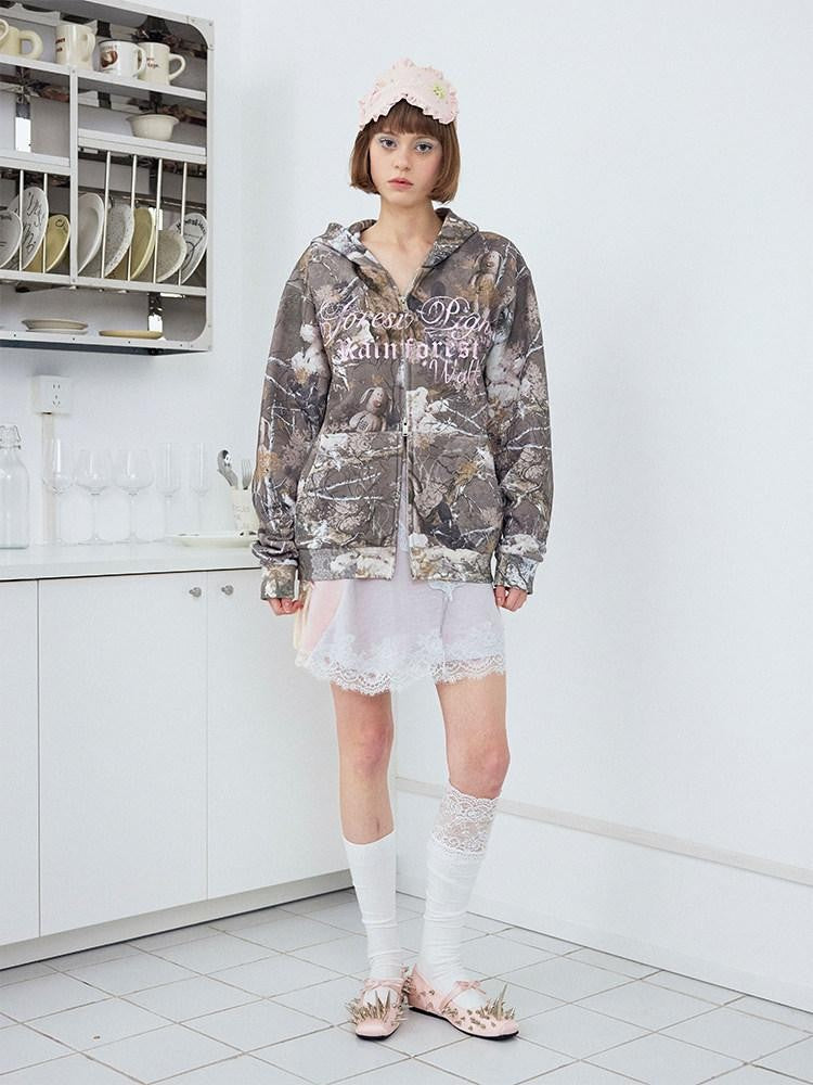 wii wil Cropped Camo Bear Print Lettering Women&