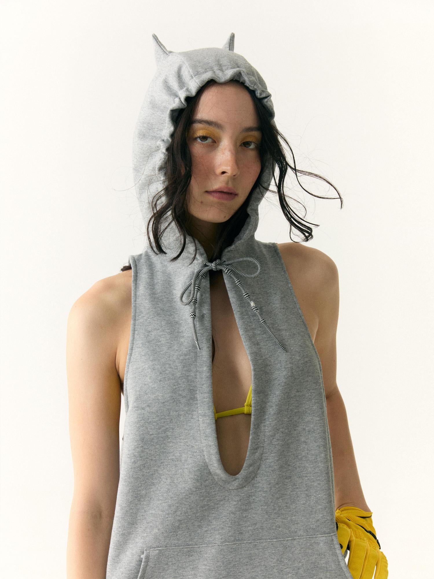 wii wil Hooded V-Neck Demon Horn Crop Vest Sweatshirt