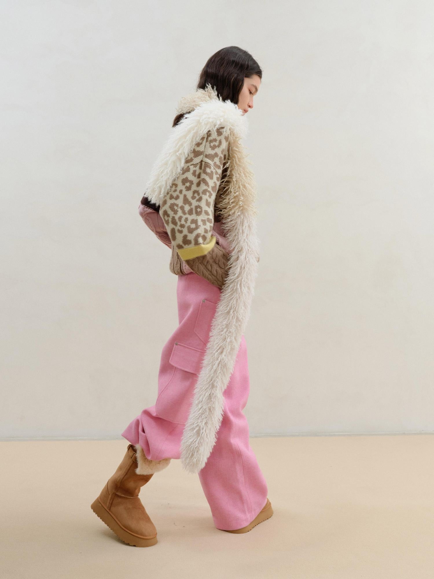 wii wil Three Tone Milk Tea Long Plush Scarf