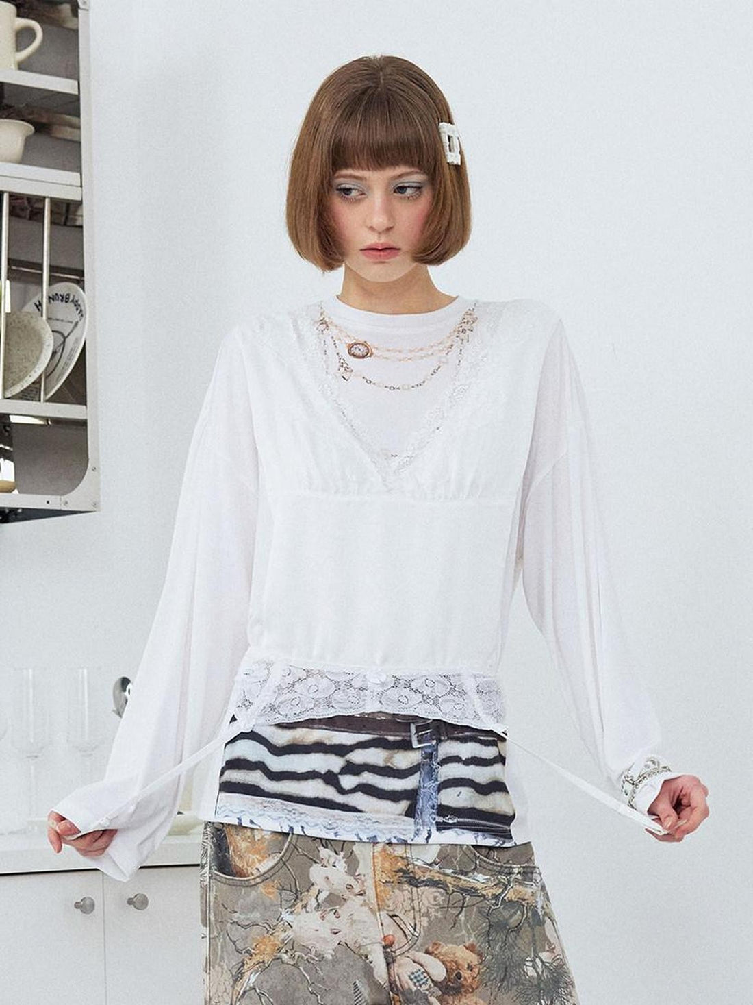 wii wil White Crewneck Lace Camisole Illusion Print Women&